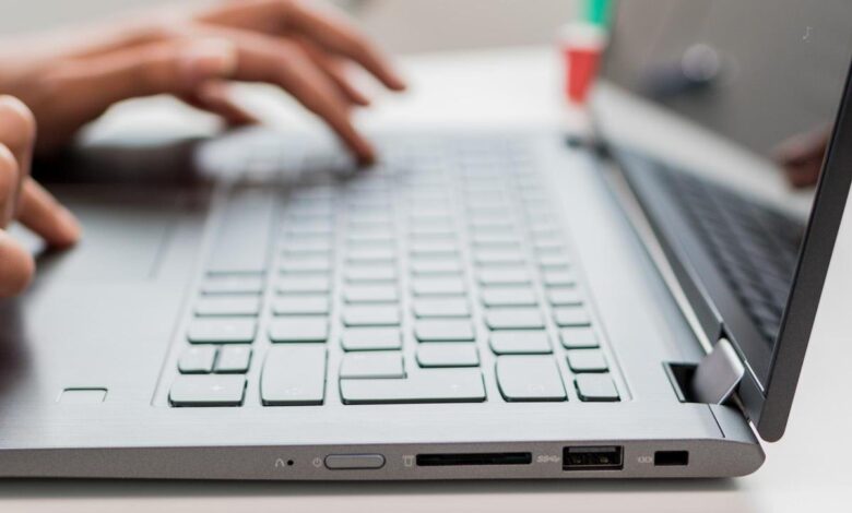 12 Signs You Need a New Laptop